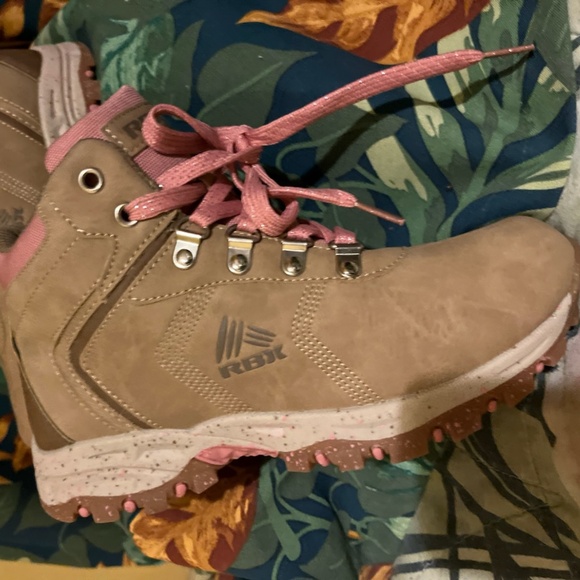 RBX Mid Hike Boots Women’s Size 8 Tan And Pink - Picture 1 of 1